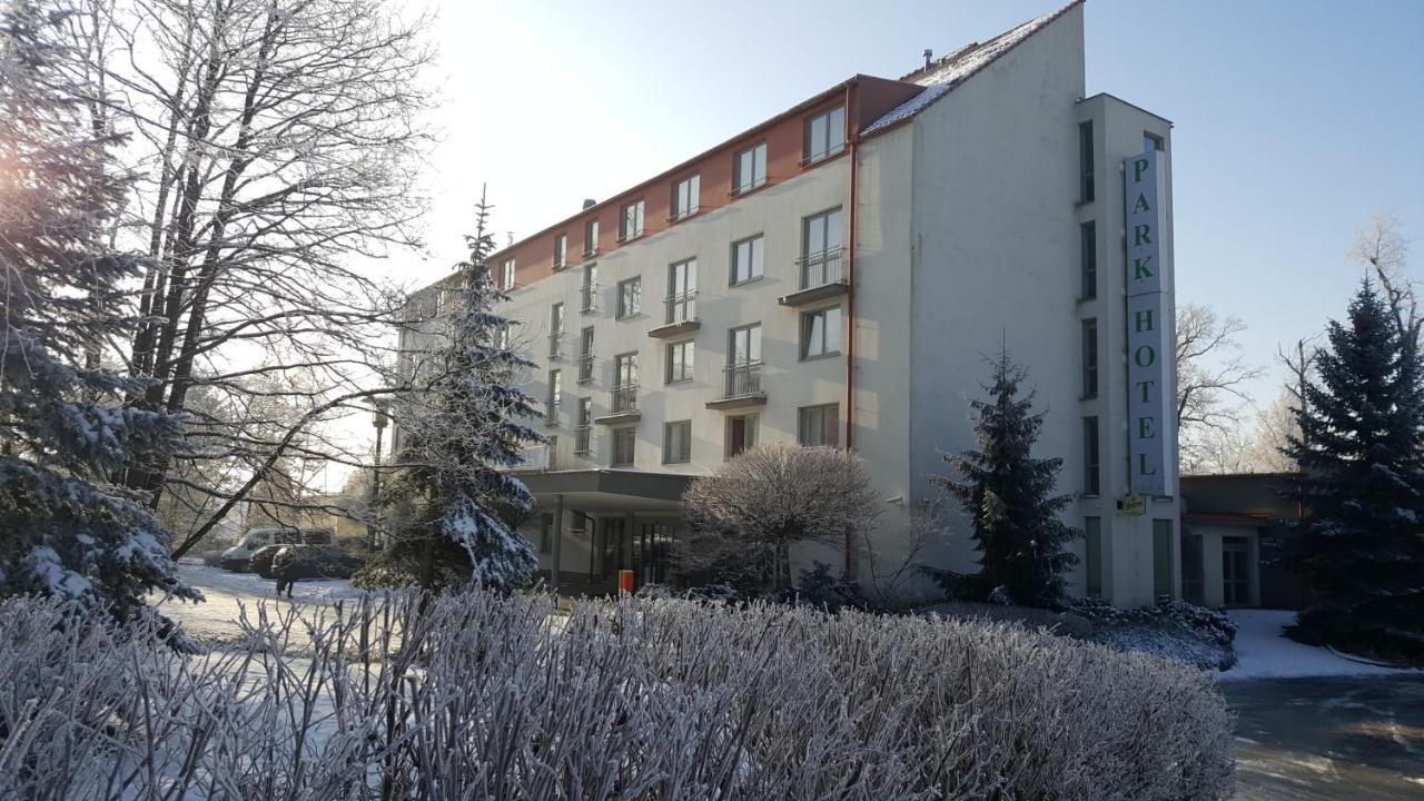 Lh Parkhotel Hluboka Nad Vltavou Congress & Wellness Экстерьер фото